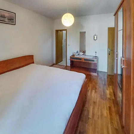Apartment Gorgeous In With Kitchen Vrboska