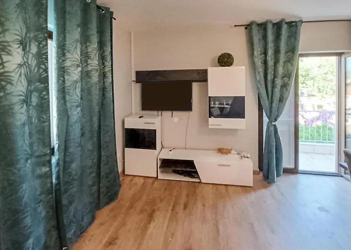 1 Bedroom Awesome In Appartamento Vrboska