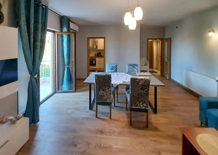 1 Bedroom Awesome In *