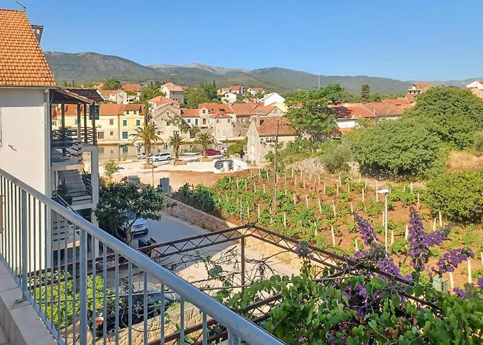 Appartamento 1 Bedroom Awesome In Vrboska