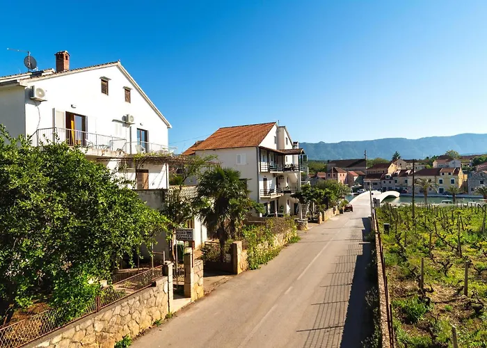 Appartamento 1 Bedroom Awesome In